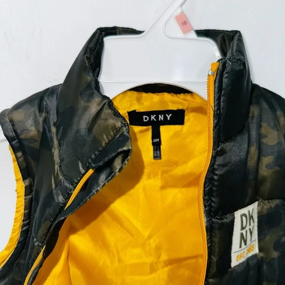 DKNY Camouflage Vest with Vibrant Yellow Lining - Picture 2 of 7
